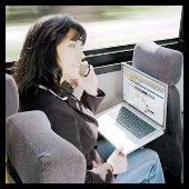 mujer portatil movil